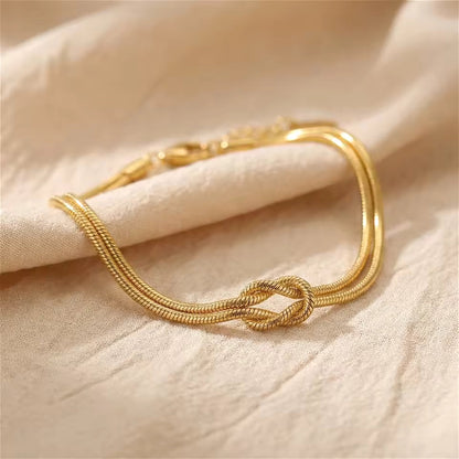 Passende Knoten-Armbänder im Set